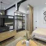 Olvios Lofts @ladadika Апартаменты *